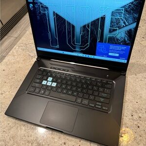 Asus (2021) 11th gen I7 3.30 ghz 24g ram . GForce RTX 3050 graphics card .